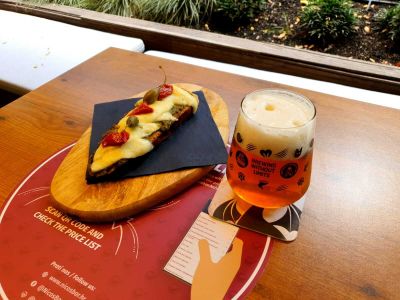 Craft Beer and XXL Bruschetta
